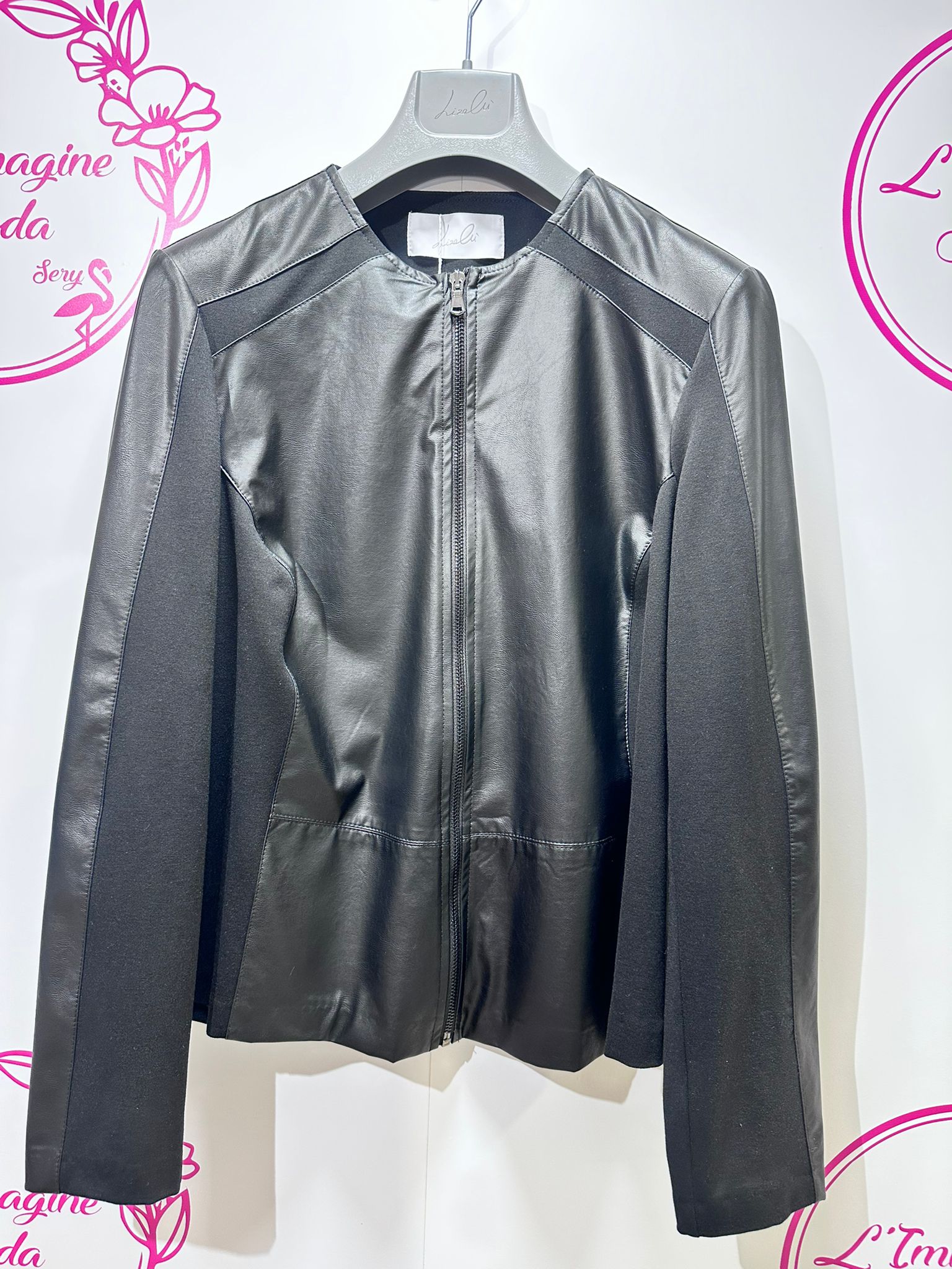Completo versatile e di tendenza